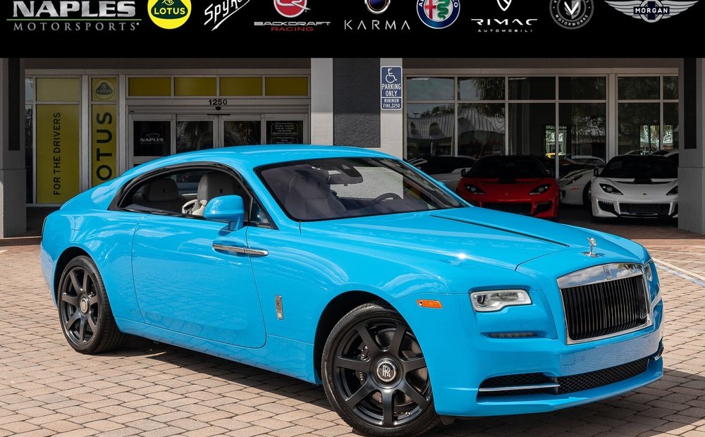 Khám phá Miami cùng siêu phẩm RollsRoyce Wraith Black Badge