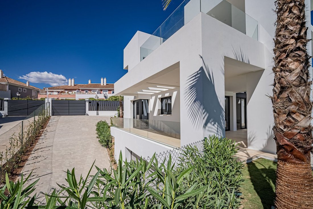 Villa in Benahavis, Andalusia, Spain 5 - 12600255