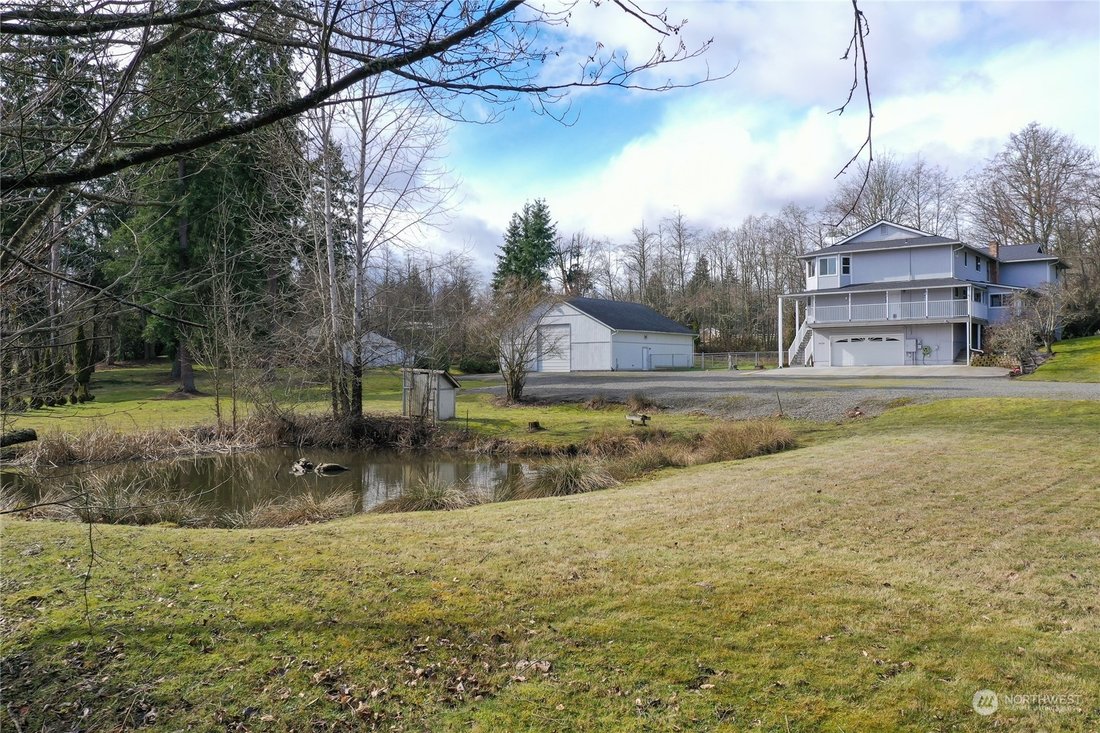 Exceptional Multi Generational Living In In Puyallup, Washington
