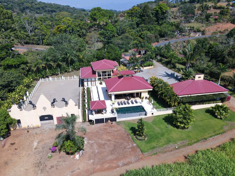 Horse Lovers Luxury Dream Estate In Perez Zeledon In Pérez Zeledón