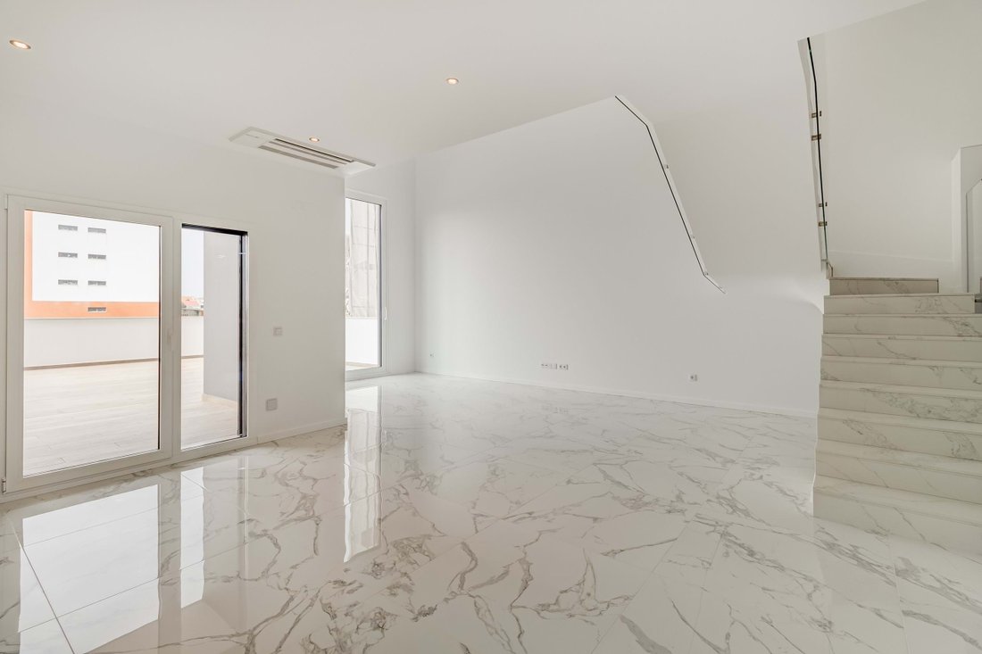 Luxury 3 Bedroom Apartment Located In One Of The In Montijo, Setubal