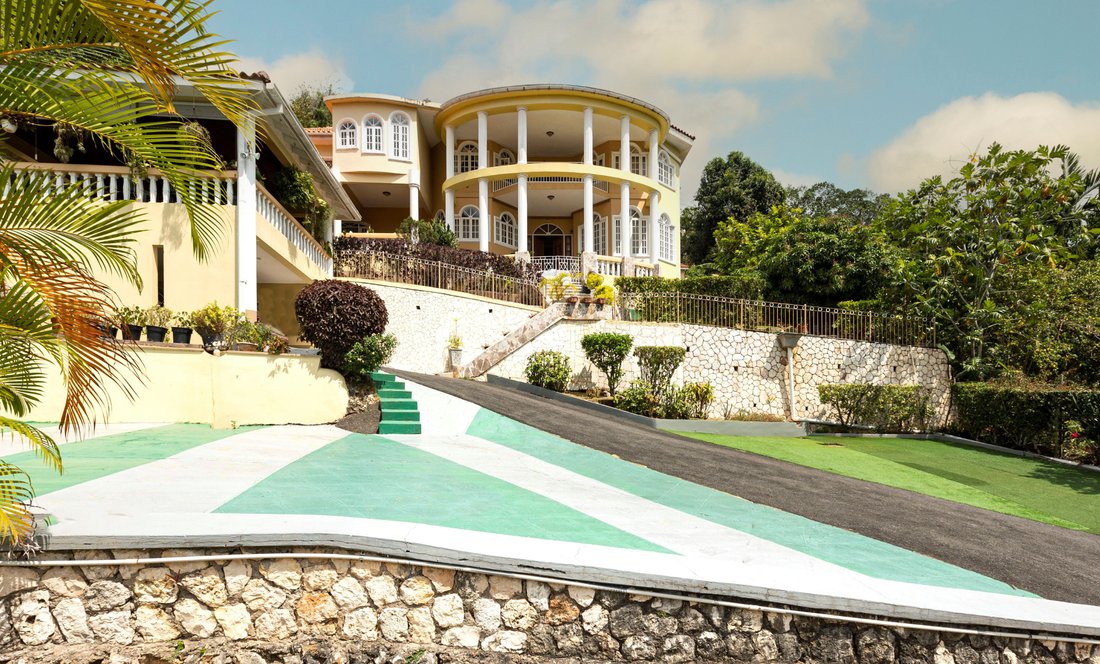 Old Stony Hill Road In Golden Spring, St. Andrew Parish, Jamaica For