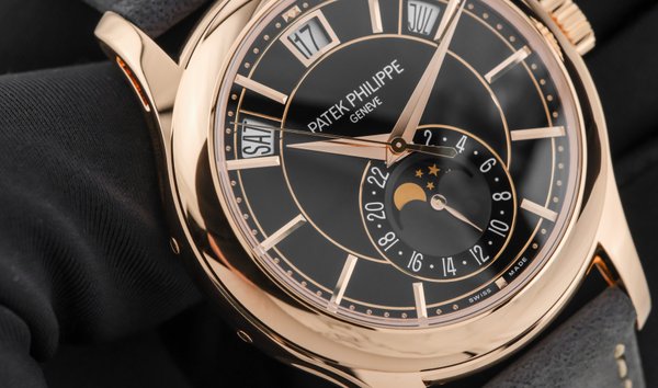 Patek Philippe Complications 5205R-010 Annual Calendar and Moon Phases in 18ct Rose Gold (12605191)