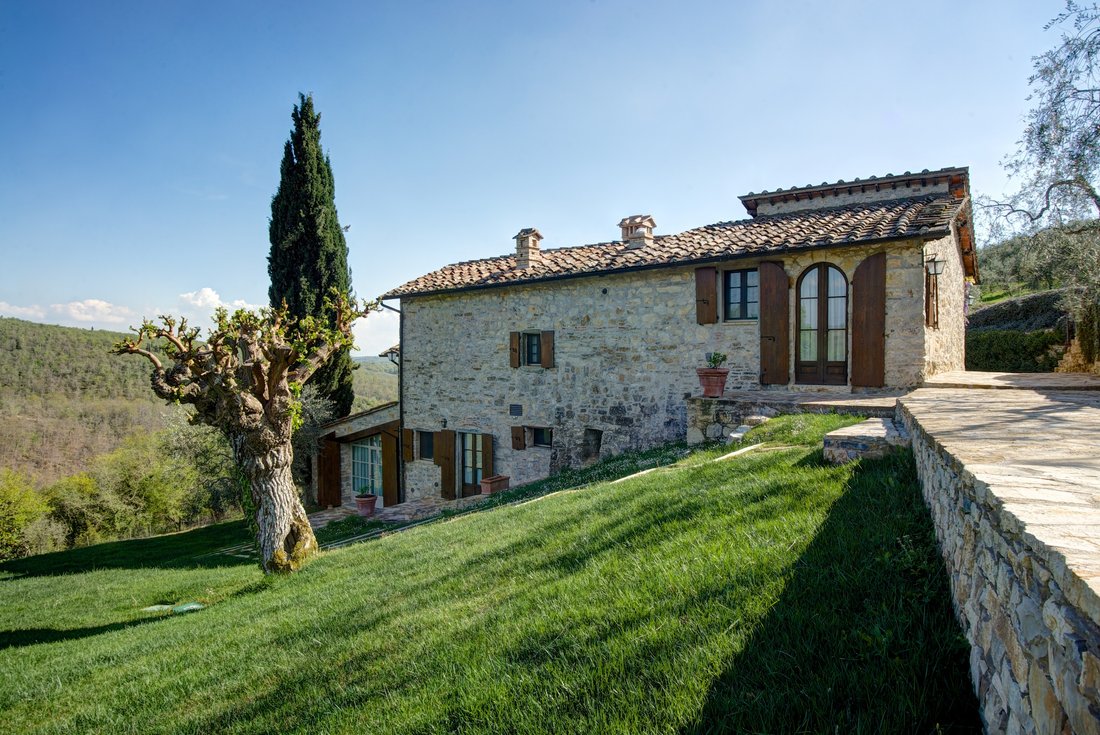 Corps de ferme à Radda in Chianti, Toscane, Italie 1 - 12607778