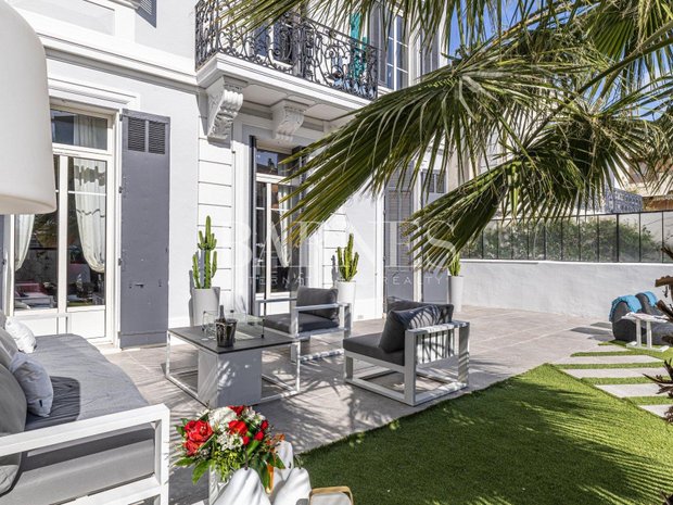 Villa in Cannes, Provence-Alpes-Côte d'Azur, France 1