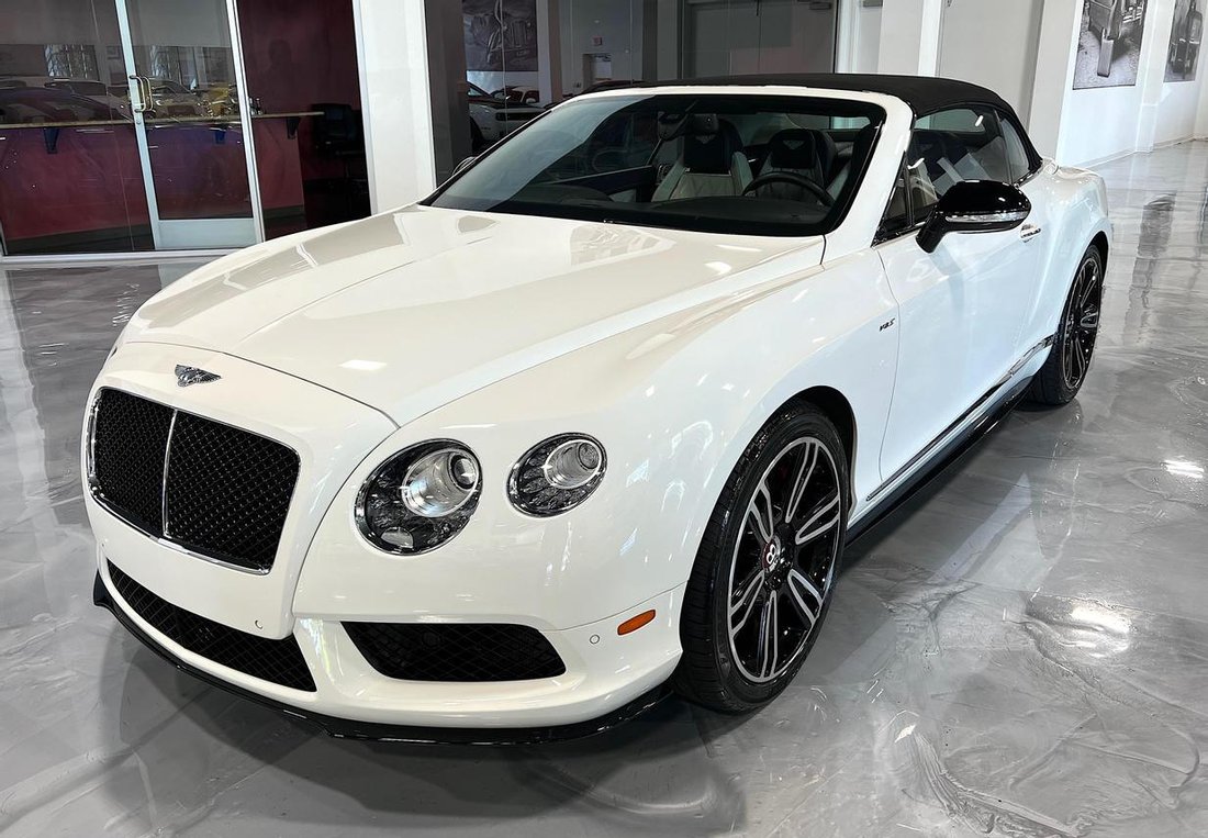 Cabriolet in Boca Raton, Florida, United States 4 - 12607092