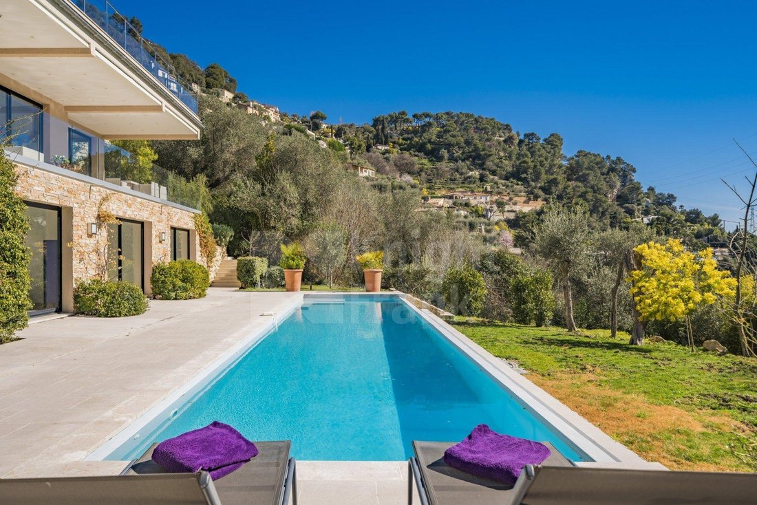 Villa in Villefranche-sur-Mer, Provence-Alpes-Côte d'Azur, France 5 - 12593571