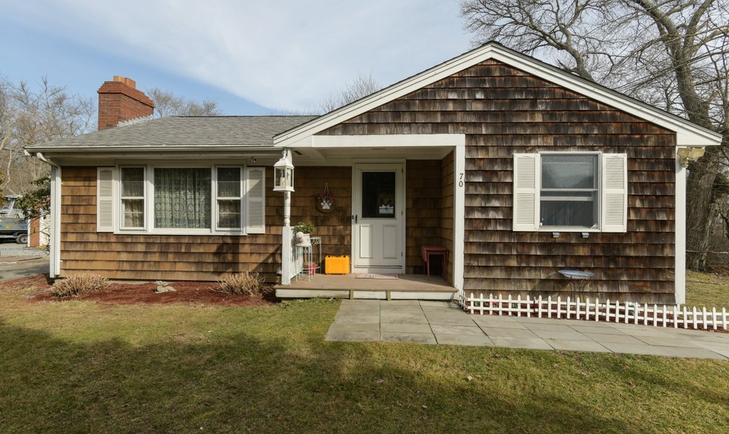 Crandall Road In Little Compton, Rhode Island, United States For Sale