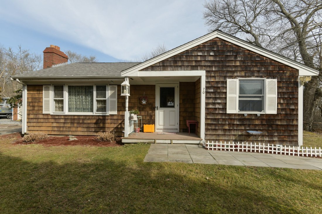 Crandall Road In Little Compton, Rhode Island, United States For Sale