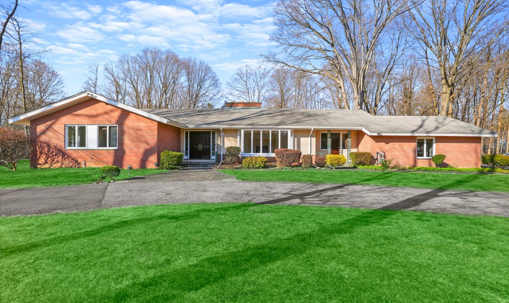 28 Intervale Road In Stamford, Connecticut, United States For Sale