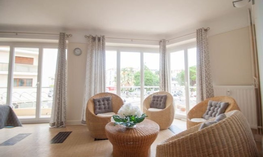 Condo/Apartment 2 Bedroom(s) For Sale In Cannes, France For Sale (12610288)