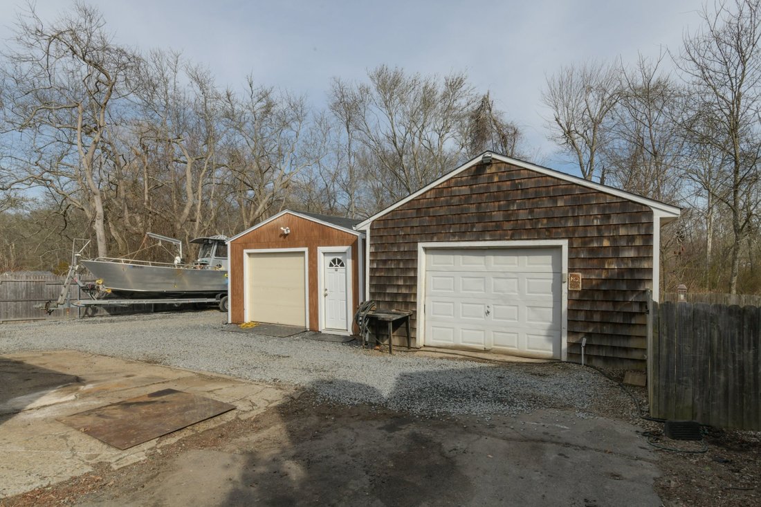 Crandall Road In Little Compton, Rhode Island, United States For Sale