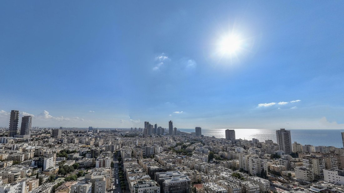 New Apartment With Panoramic View In A In Bat Yam, Center District