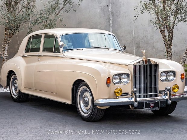 Rolls Royce Silver Cloud I 1957 Hình ảnh Sẵn có  Tải xuống Hình ảnh Ngay  bây giờ  Giàu có Nam Sang trọng  iStock