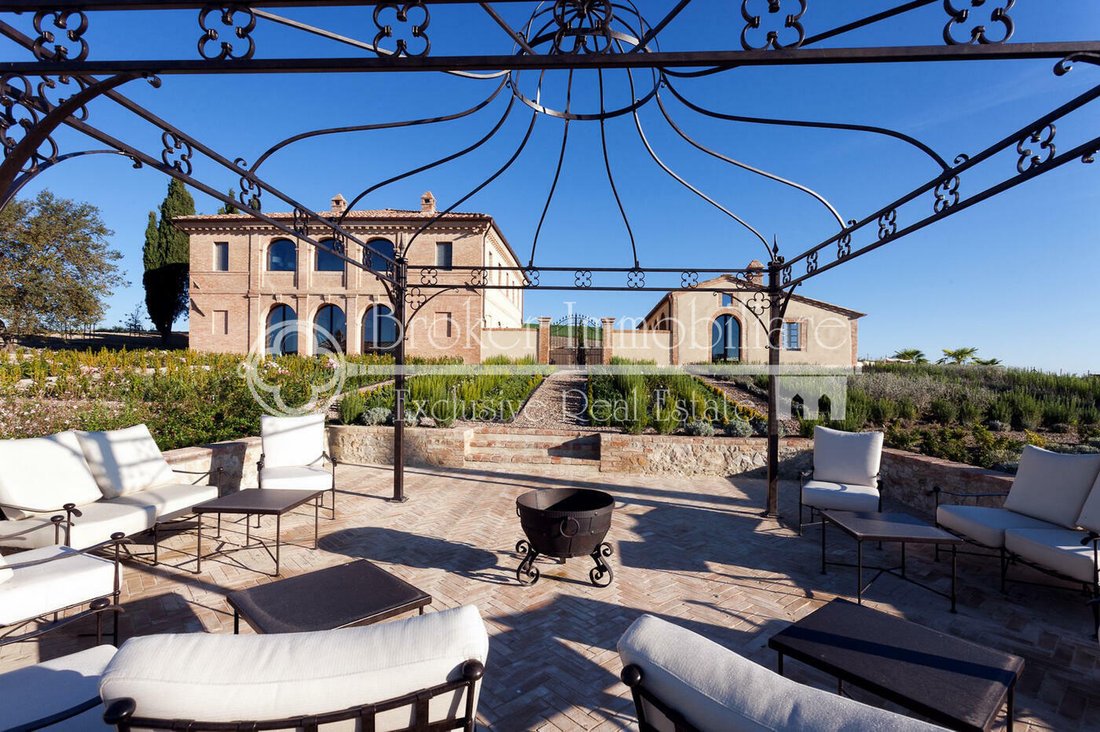 Villa en Siena, Toscana, Italia 1 - 12608849