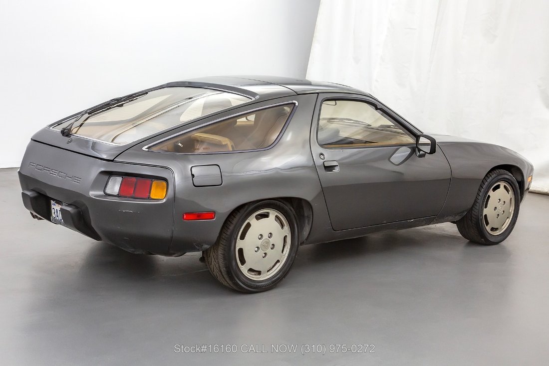 Porsche 928 in Los Angeles, CA 5 - 12611971