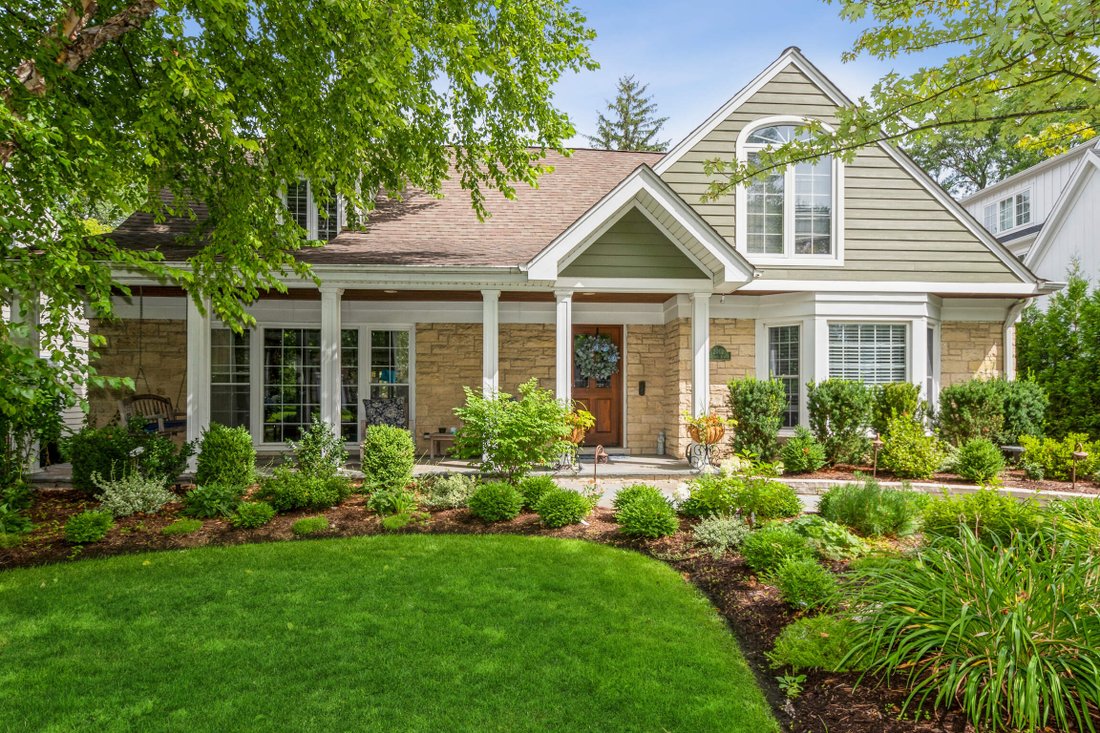 Expanded Cape Cod Home In Wilmette, Illinois, United States For Sale