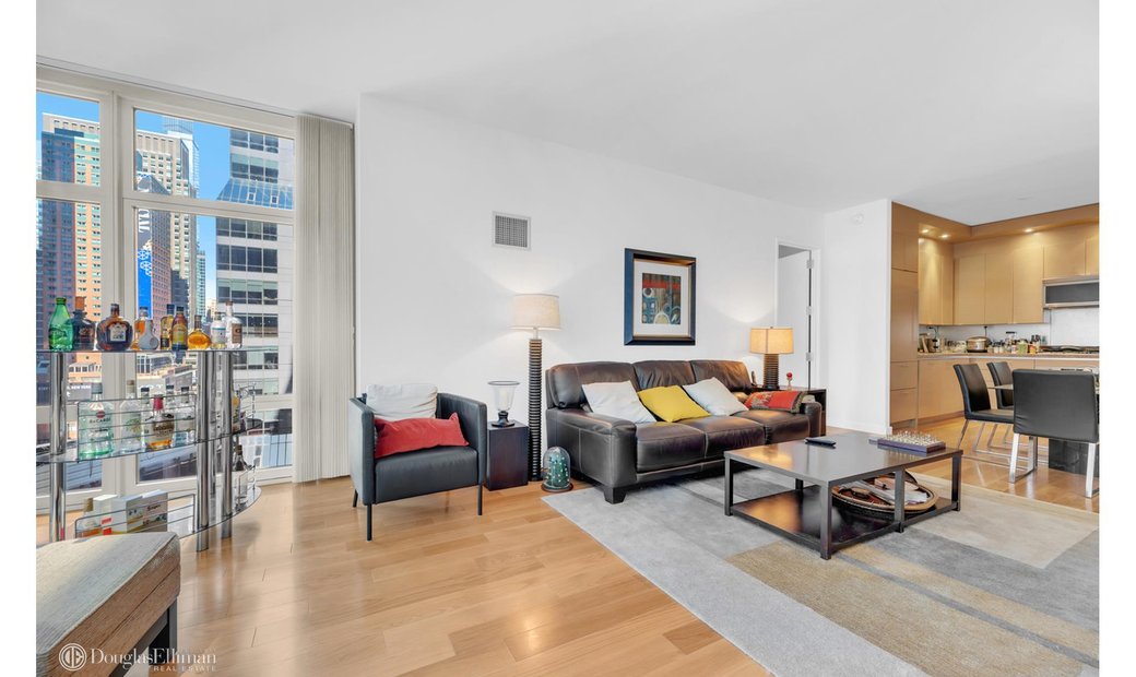 Condo New York In New York, New York, United States For Sale (12618095)