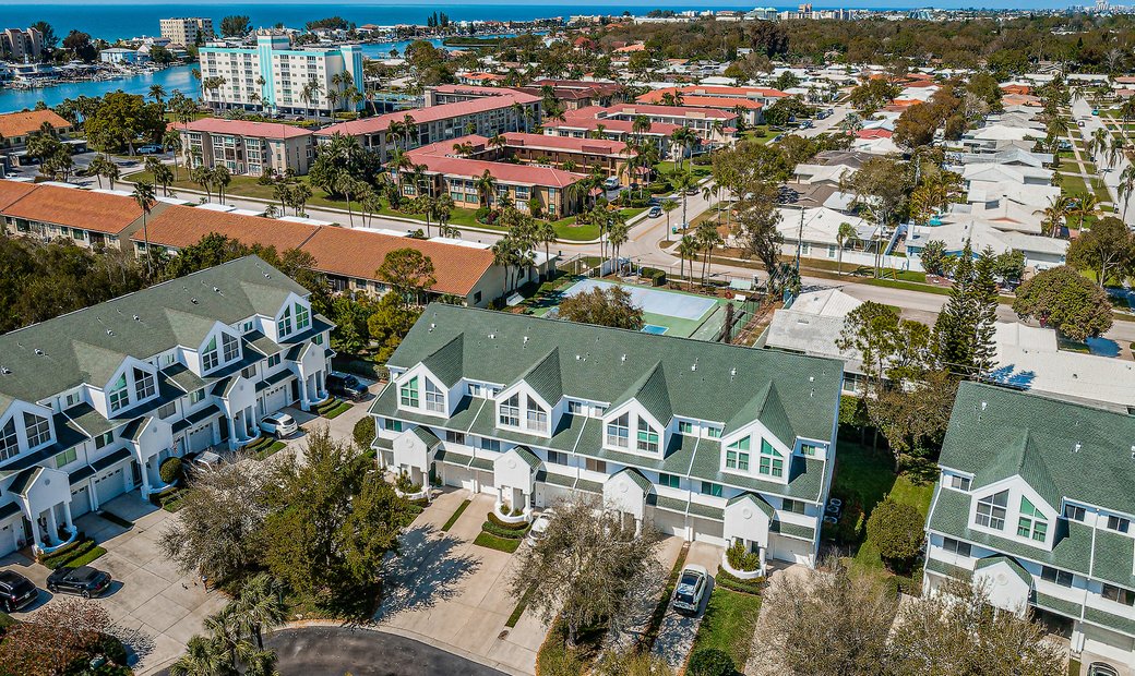 Tara Cay Sound North In Seminole, Florida, United States For Sale