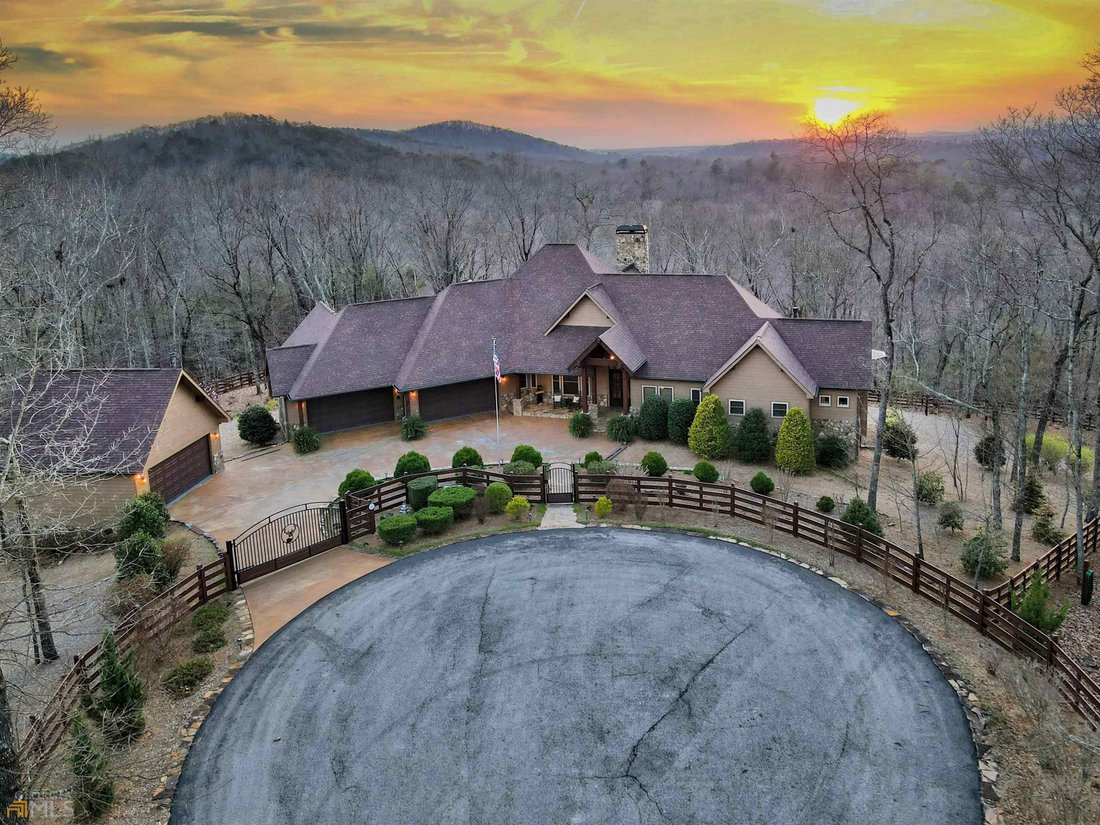 This Exquisitely Kept Custom Home Offers In Cleveland, United