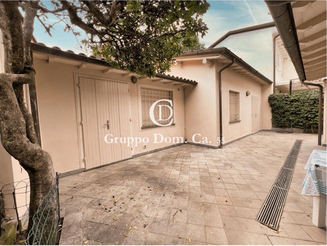 Villa in Vittoria Apuana, Forte dei Marmi, Tuscany 3 - 12622353