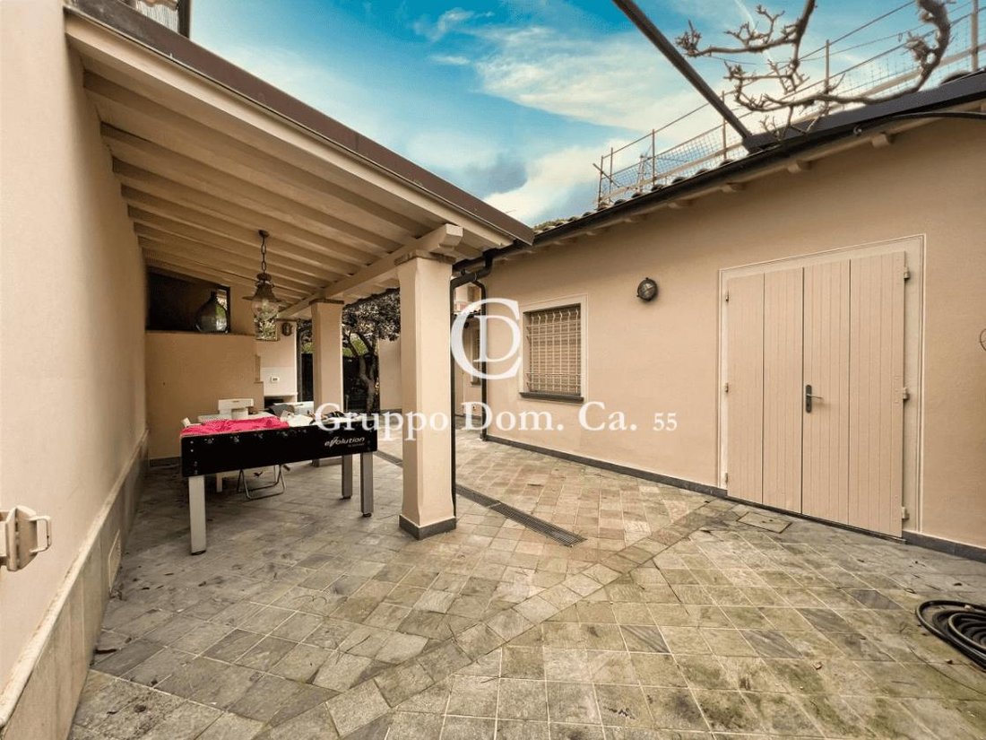 Villa in Vittoria Apuana, Forte dei Marmi, Tuscany 2 - 12622353