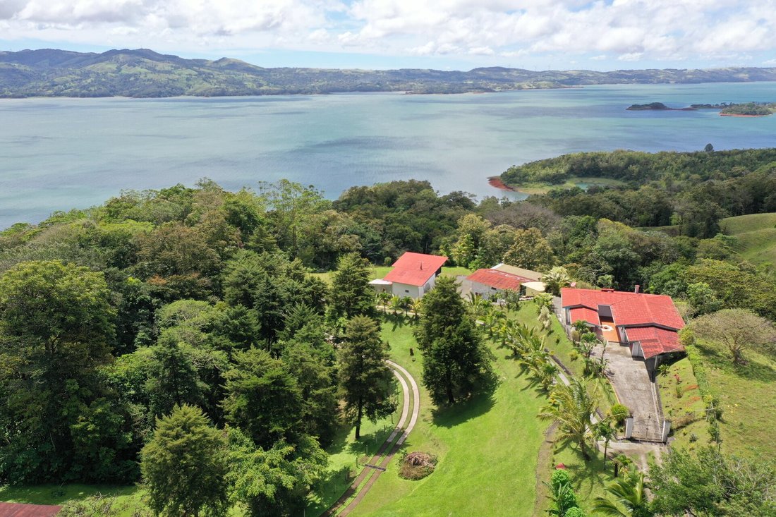 Lake Property Dans Nuevo Arenal, Guanacaste, Costa Rica à Vendre (12622998)