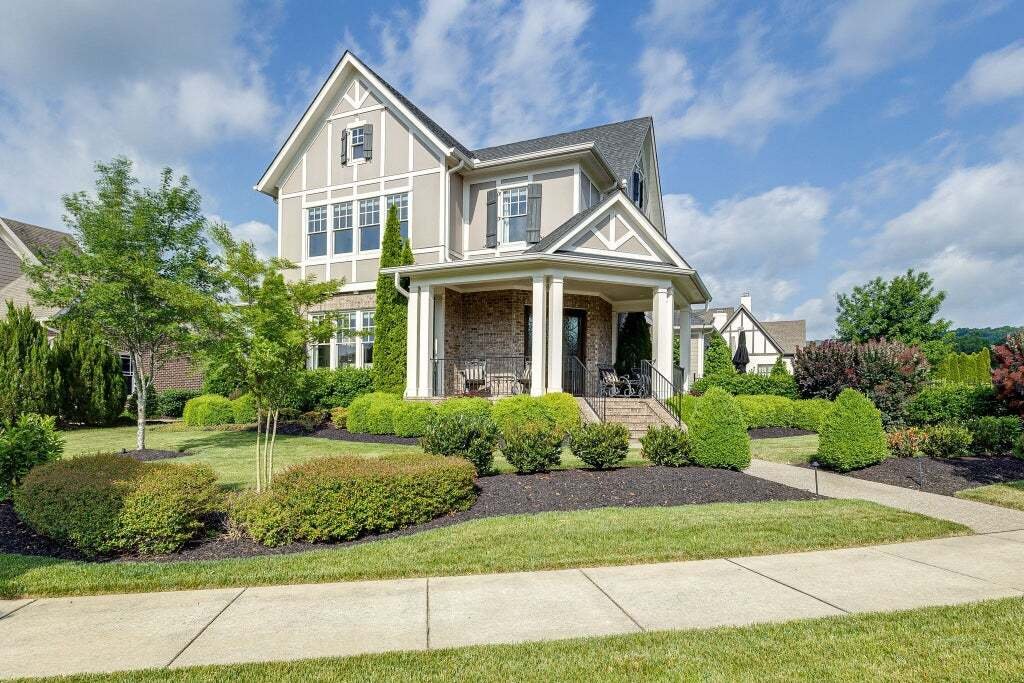 Exquisite Home In The Grove In College Grove, Tennessee, United States