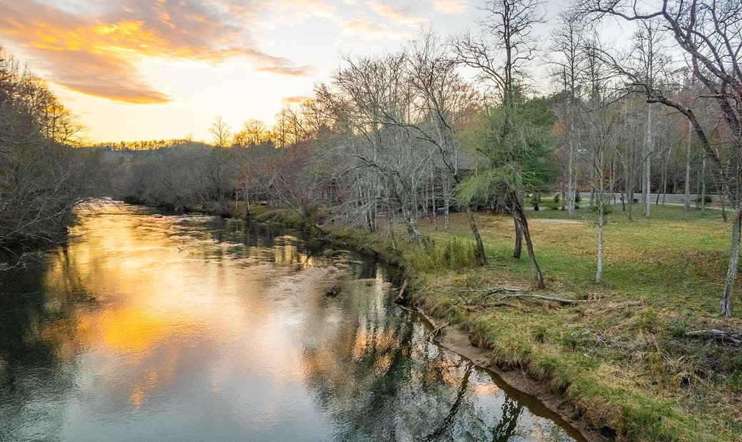 Double Lot On The Toccoa River In Blue Ridge, United States