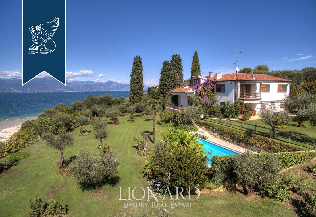 Villa in Center, Sirmione, Lombardy 2 - 12624986