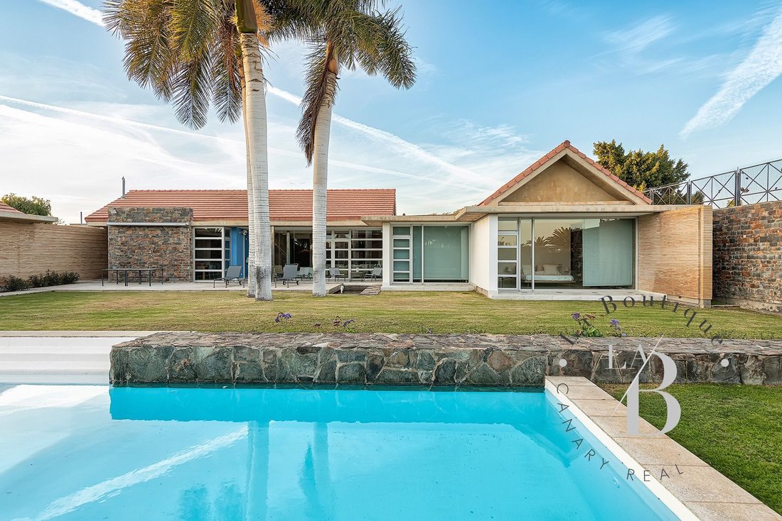 Villa in Maspalomas, San Bartolome de Tirajana, Canary Islands 3 - 12597112