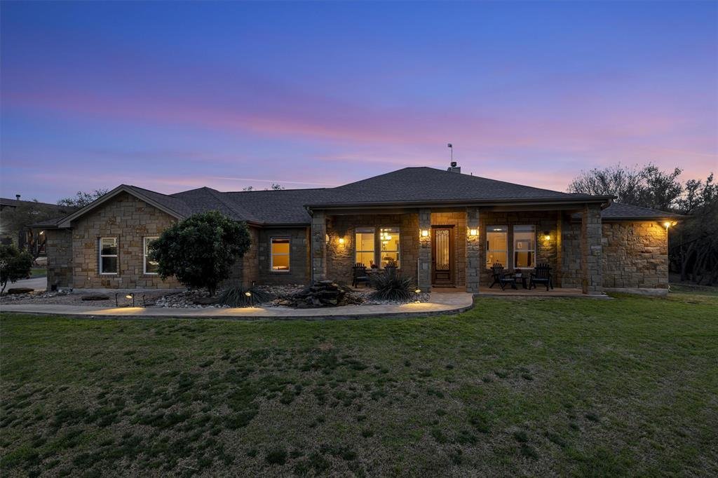 6 Bedrooms Single Family Detached In Liberty Hill, Texas, United States