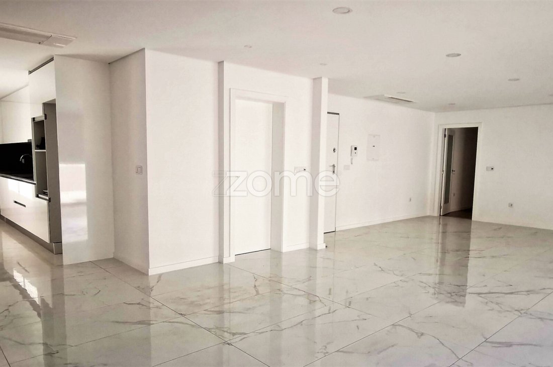 Viseu Apartment In Viseu, Viseu District, Portugal For Sale (12626080)