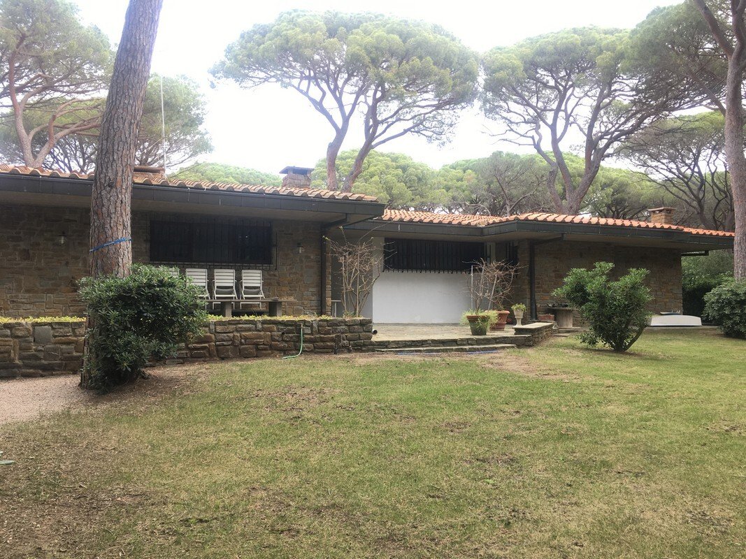 Villa in Castle of Castiglione, Castiglione della Pescaia, Tuscany 2 - 12626401