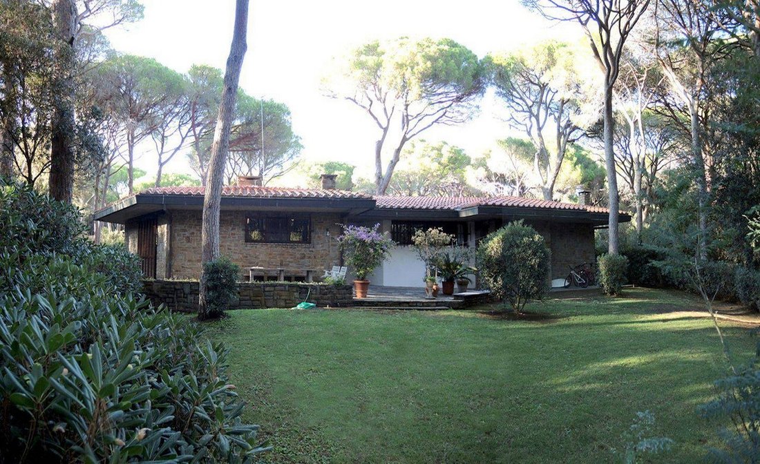 Villa in Castle of Castiglione, Castiglione della Pescaia, Tuscany 3 - 12626401