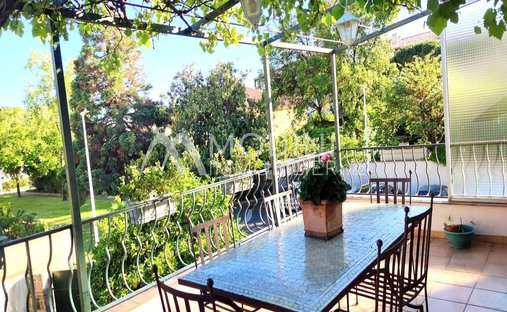 Villa in Ville-Les Saquedes-Le Bouillonnet, Sainte-Maxime, France 1