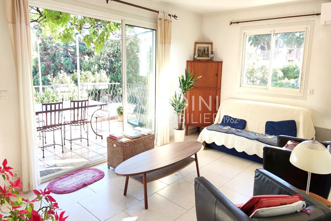 Villa in Ville-Les Saquedes-Le Bouillonnet, Sainte-Maxime, France 2 - 12626576