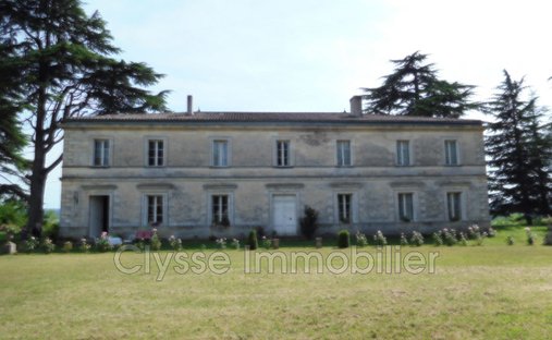 Villa in Saint-Pierre-d'Aurillac, Nouvelle-Aquitaine, France 1