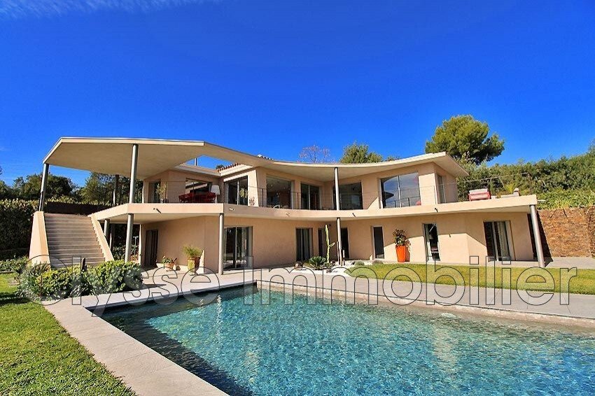 Villa a Grimaud, Provenza-Alpi-Costa Azzurra, Francia 1 - 12626950