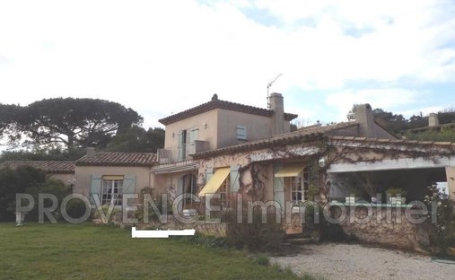 Villa in Grimaud, Provence-Alpes-Côte d'Azur, France 1