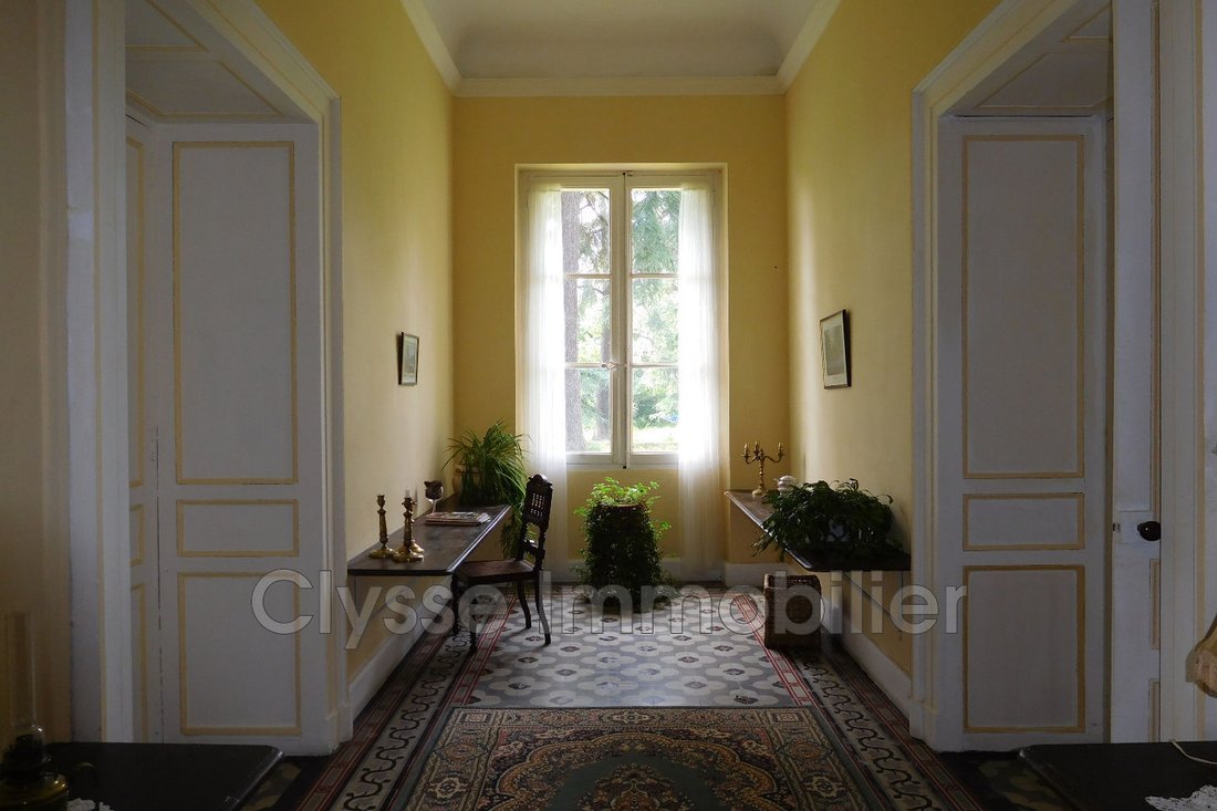 Villa in Saint-Pierre-d'Aurillac, Nouvelle-Aquitaine, France 2 - 12626633