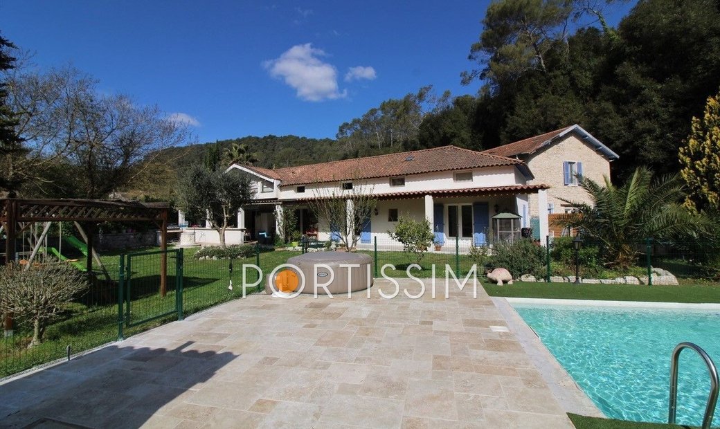 La Colle Sur Loup In La Colle Sur Loup, Provence Alpes Côte D'azur