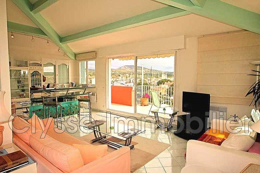 Appartamento a Grimaud, Provenza-Alpi-Costa Azzurra, Francia 1 - 12626971