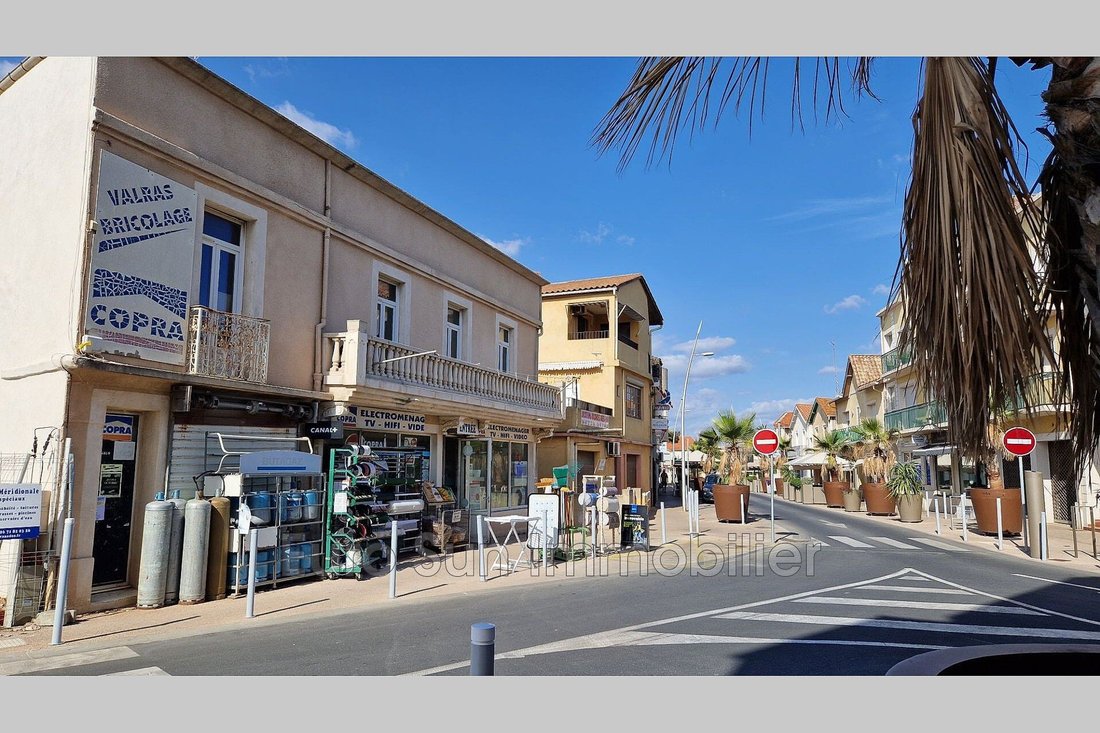 Immeuble De Rapport, Commerce Et In Valras Plage, Occitanie, France For