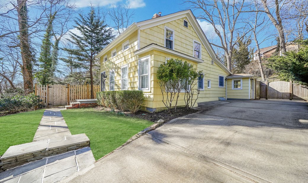 69 Hollow Road, Stony Brook, Ny, 11790 In Stony Brook, New York, United