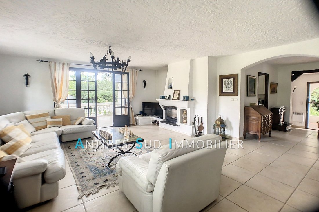 Villa in Centre, Vallauris, France 2 - 12626995