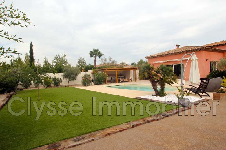 Villa in Grimaud, Provence-Alpes-Côte d'Azur, France 2 - 12626602