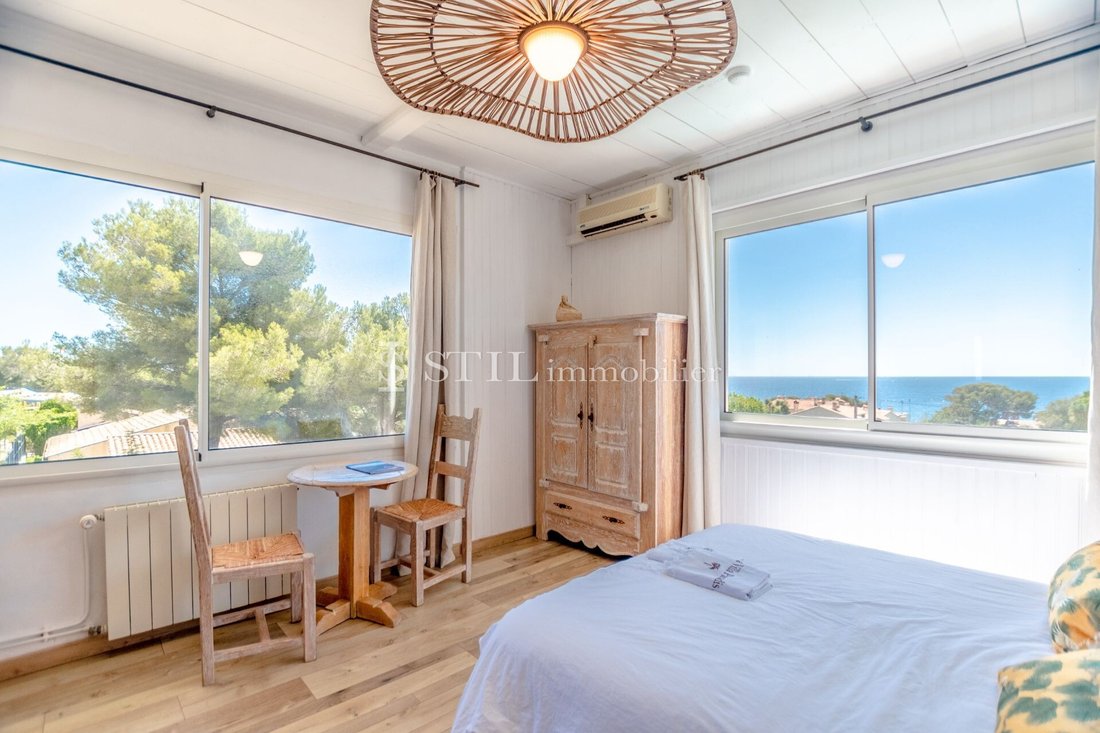 Villa in Les Issambres, Roquebrune-sur-Argens, France 5 - 12627797