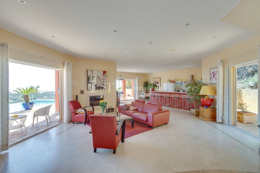Villa in Ville-Les Saquedes-Le Bouillonnet, Sainte-Maxime, France 4 - 12626662