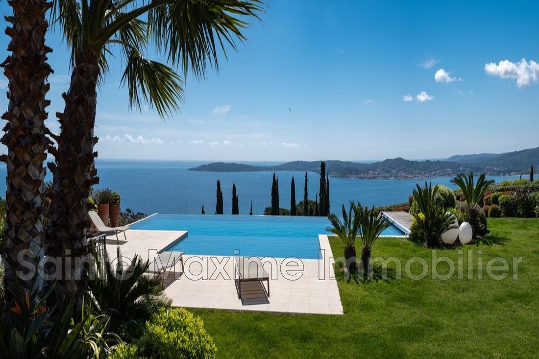 Villa in Grimaud, Provence-Alpes-Côte d'Azur, France 2 - 12627386